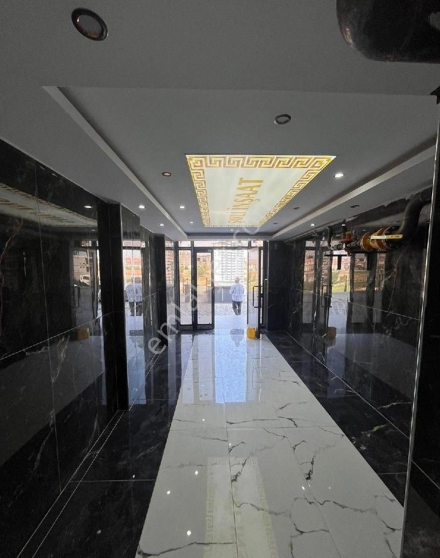 Adakent Emlak Dan Satlik 1+1 Daire Hasarsiz Sıfır İskanı Alınmış - Görsel 17