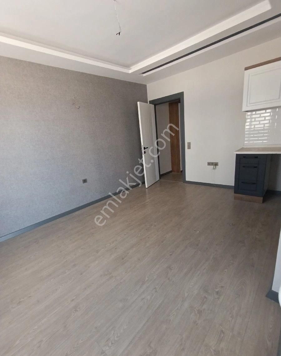 Satlik 2+1 Daire Saricamin En Guzel Yerinde Hasarsiz Sifir Daire Ana Yol İşlek Cad - Görsel 16