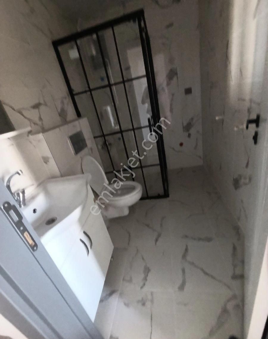 Satlik 2+1 Daire Saricamin En Guzel Yerinde Hasarsiz Sifir Daire Ana Yol İşlek Cad - Görsel 8