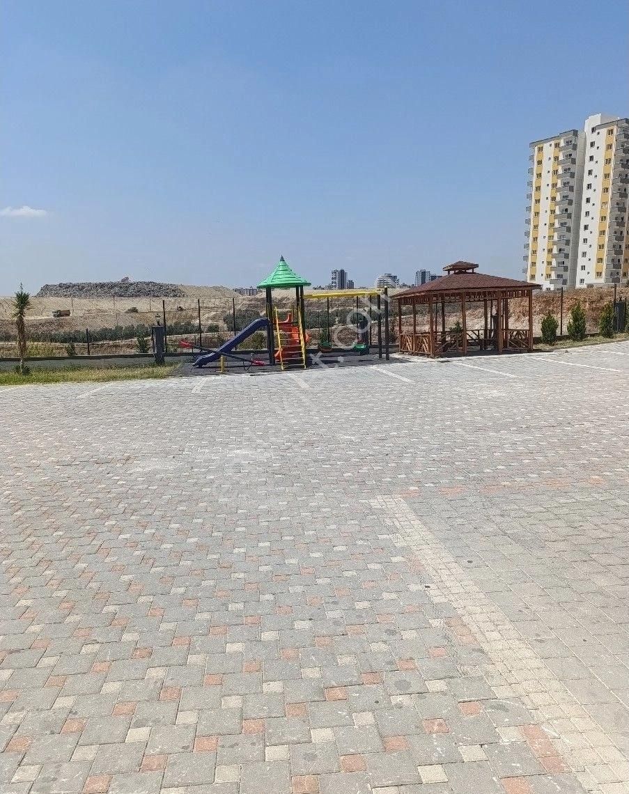 Adakent Emlakdan Satlik 1+1 Daire Anayol Üzeri İşlek Cadde Üzerinde Hasarsiz Sifir Uygun Fiyata - Görsel 31