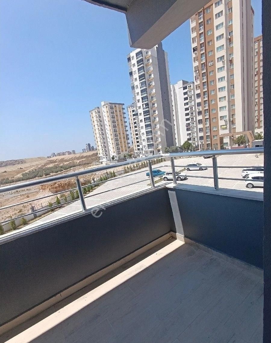 Adakent Emlakdan Satlik 1+1 Daire Anayol Üzeri İşlek Cadde Üzerinde Hasarsiz Sifir Uygun Fiyata - Görsel 18