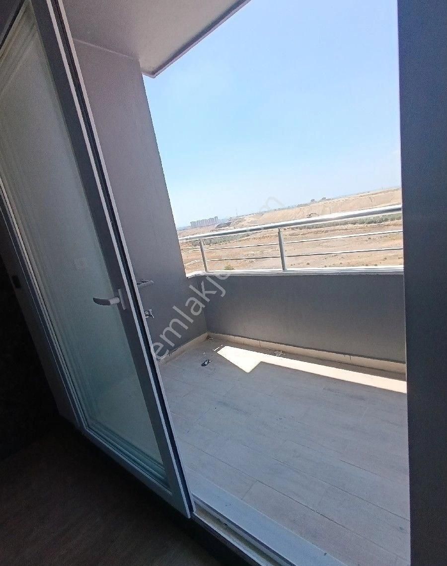 Adakent Emlakdan Satlik 1+1 Daire Anayol Üzeri İşlek Cadde Üzerinde Hasarsiz Sifir Uygun Fiyata - Görsel 17