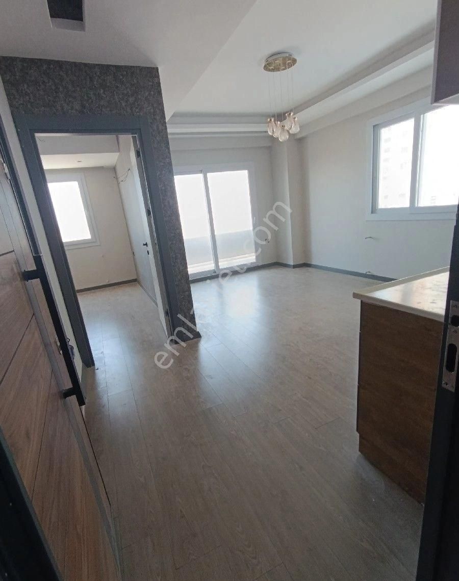 Adakent Emlakdan Satlik 1+1 Daire Anayol Üzeri İşlek Cadde Üzerinde Hasarsiz Sifir Uygun Fiyata - Görsel 27