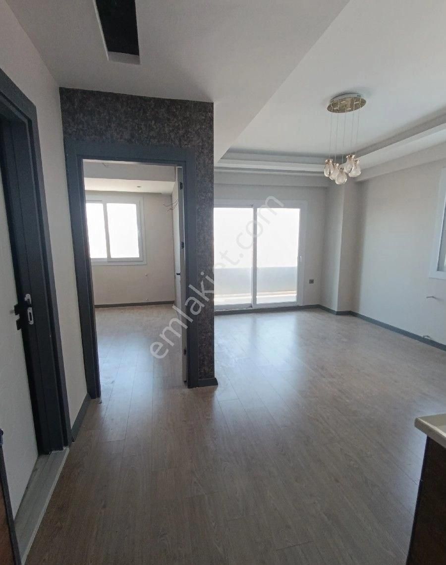 Adakent Emlakdan Satlik 1+1 Daire Anayol Üzeri İşlek Cadde Üzerinde Hasarsiz Sifir Uygun Fiyata - Görsel 7