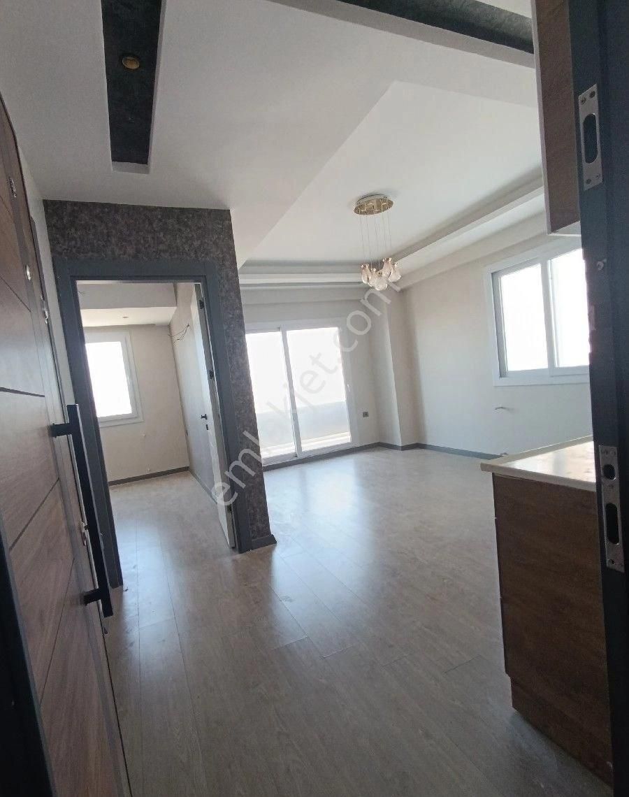 Adakent Emlakdan Satlik 1+1 Daire Anayol Üzeri İşlek Cadde Üzerinde Hasarsiz Sifir Uygun Fiyata - Görsel 12