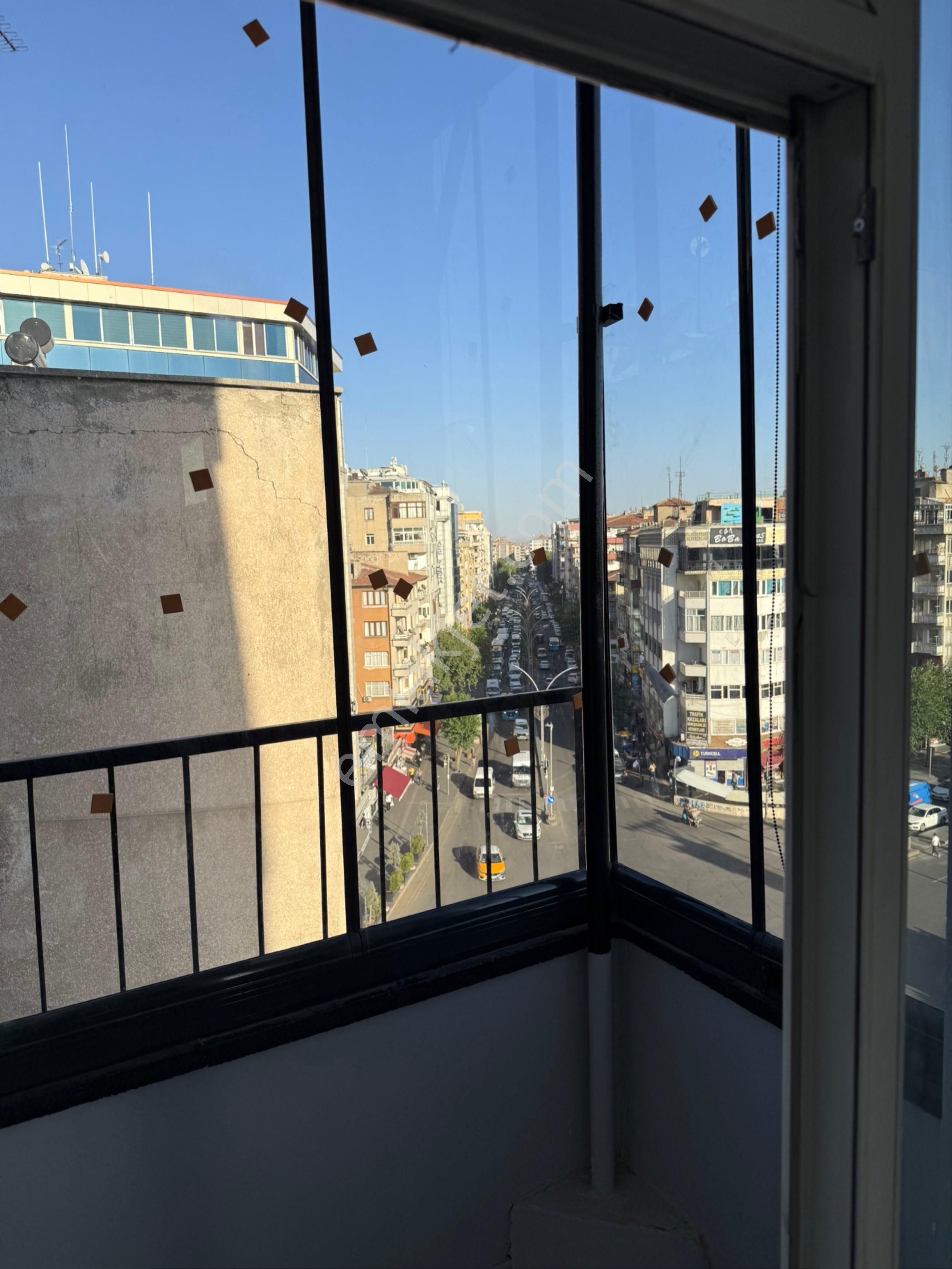 Mükemmel Lokasyon & Sıfır Bakımlı Daire! (ofis)
