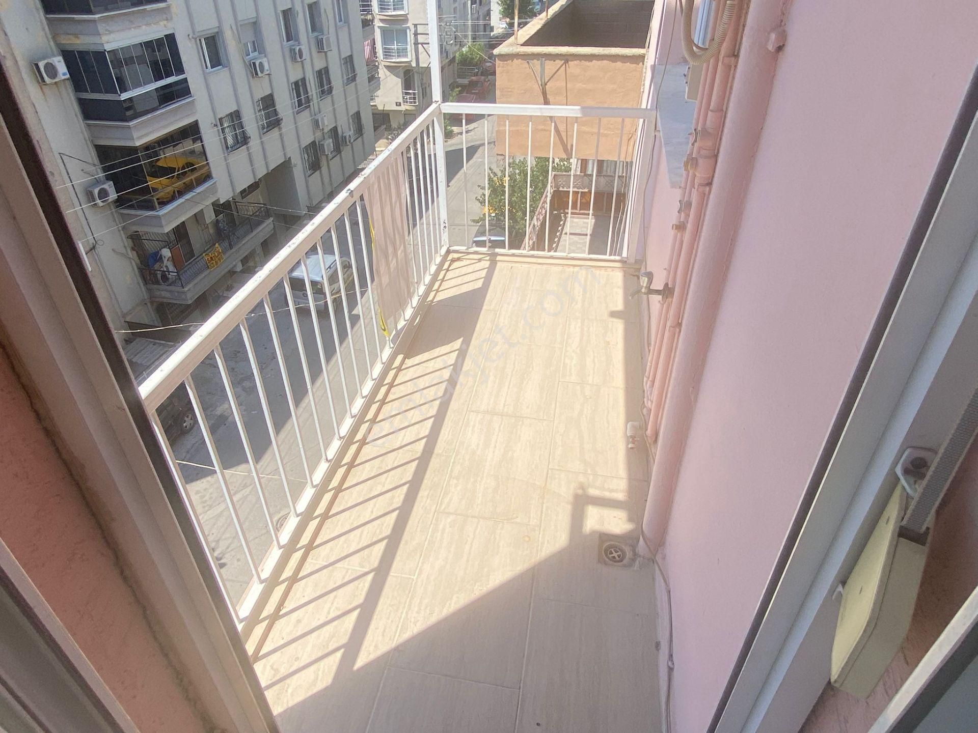 Buca Laleli Mahde 2+1 90m2 Doğalgazlı Havadar Kiralık Daire - Görsel 27