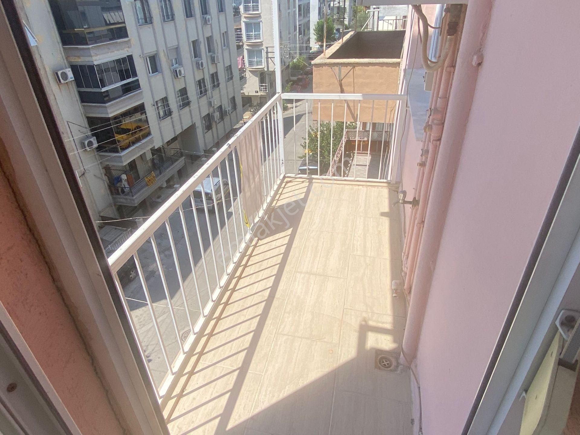 Buca Laleli Mahde 2+1 90m2 Doğalgazlı Havadar Kiralık Daire - Görsel 26