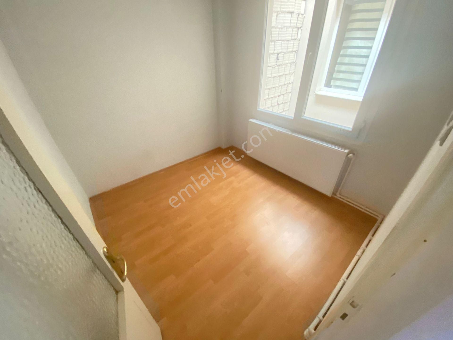 Buca Laleli Mahde 2+1 90m2 Doğalgazlı Havadar Kiralık Daire - Görsel 13