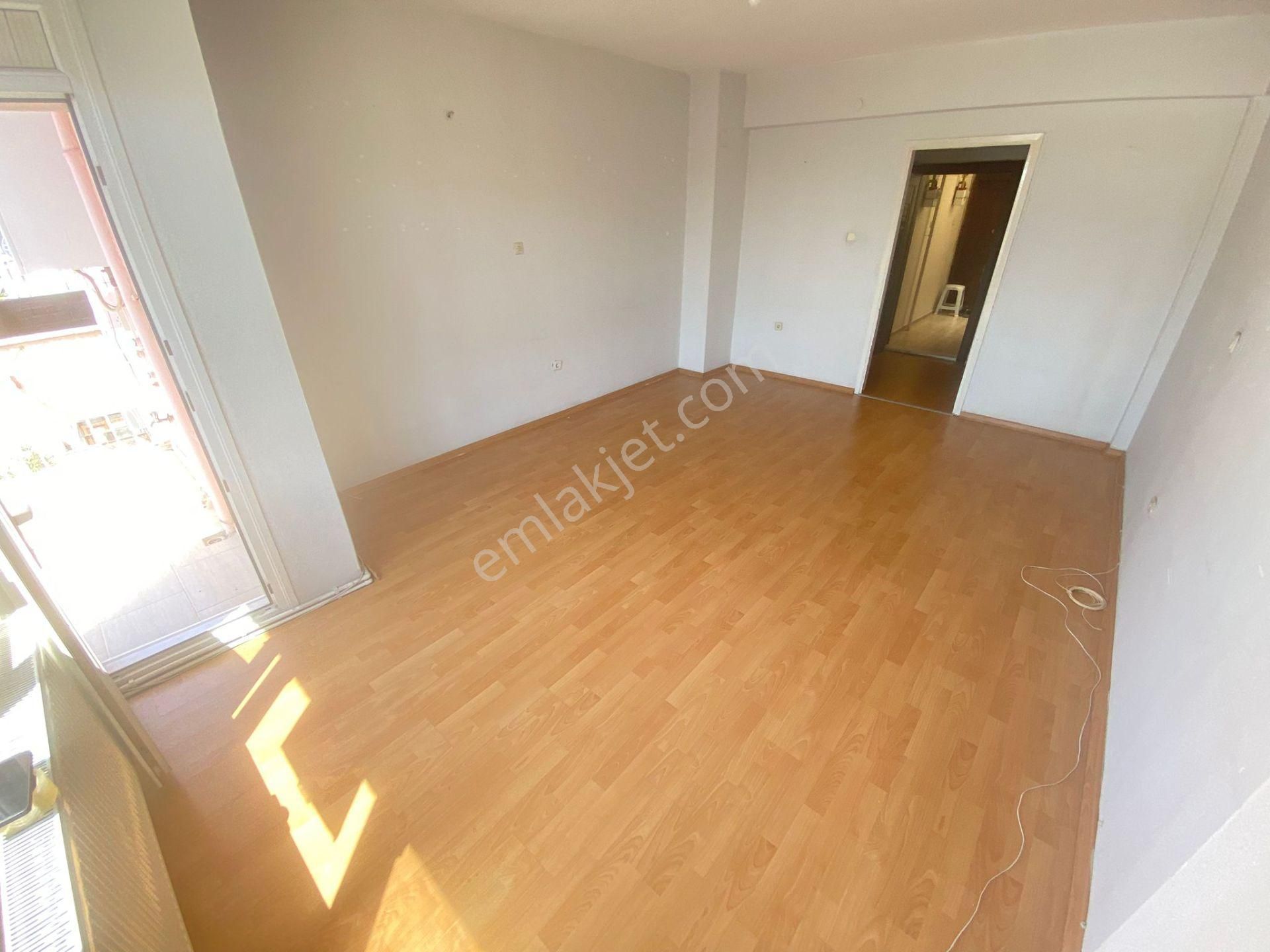 Buca Laleli Mahde 2+1 90m2 Doğalgazlı Havadar Kiralık Daire - Görsel 8