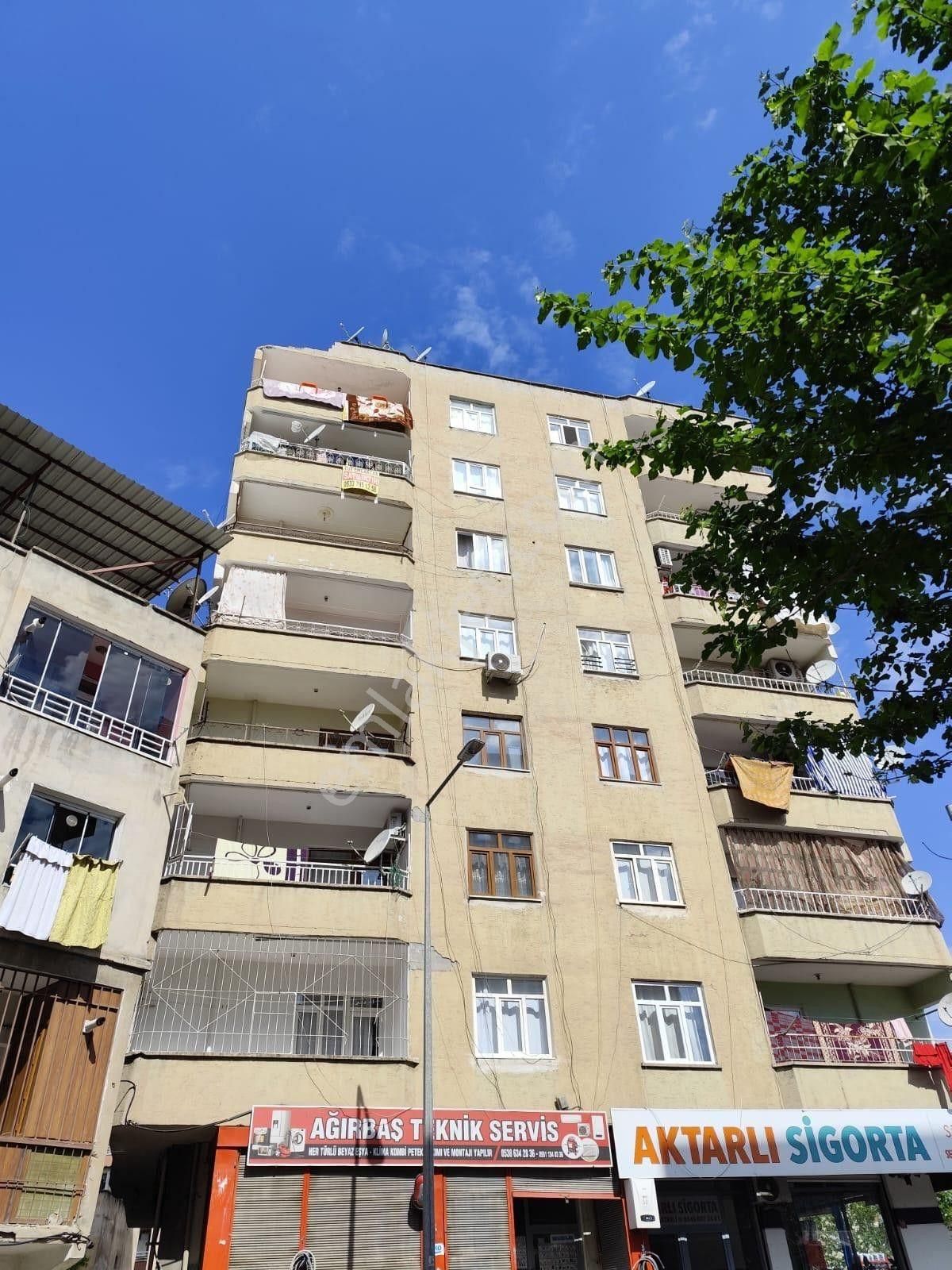 Huzurevleri Sanayi Caddesinde 3+1 Satılık Daire