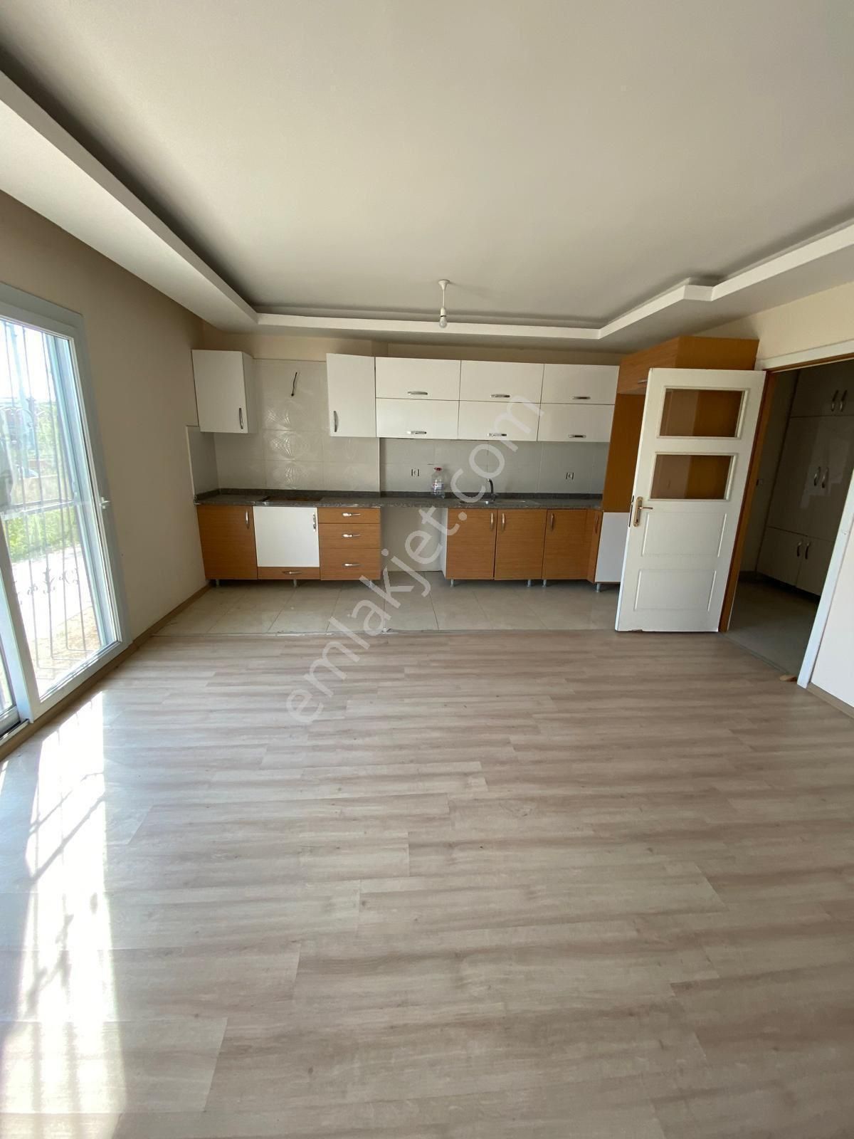 İncirlik Yeni Mah Satlık 3+1 Çift Banyolu Çift Wc Çift Balkonlu Ve Güneş Enerjili Cam Balkon Da Yapi