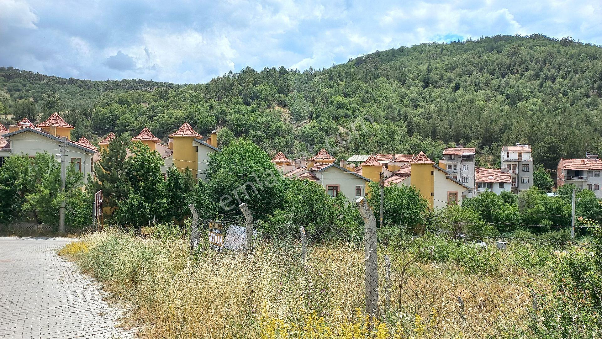 Vatan Emlakdan Ilıca Kaplıcalarında Hamamlara Yakın Satılık Bina Veya Arsa - Görsel 16