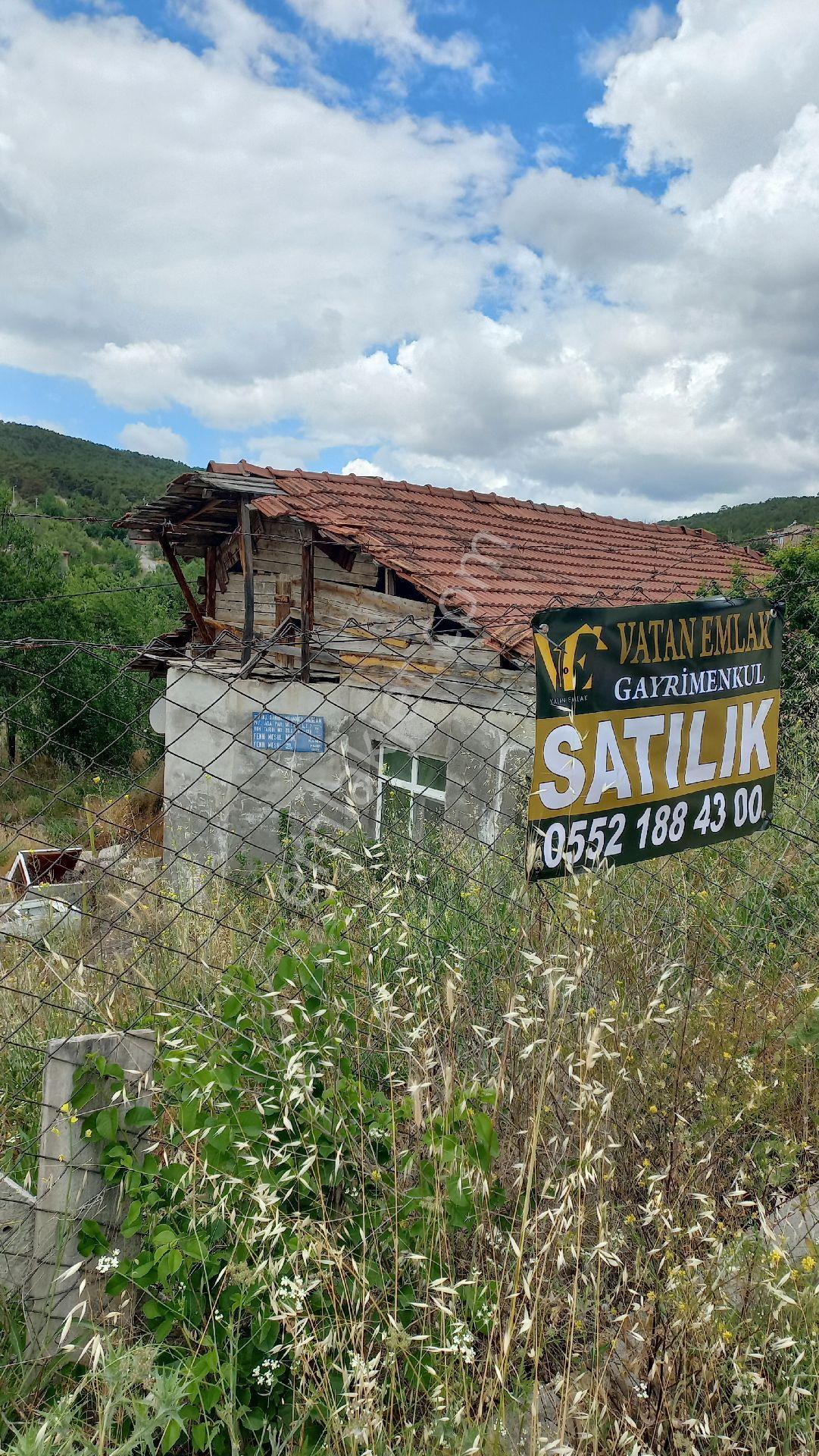 Vatan Emlakdan Ilıca Kaplıcalarında Hamamlara Yakın Satılık Bina Veya Arsa - Görsel 2