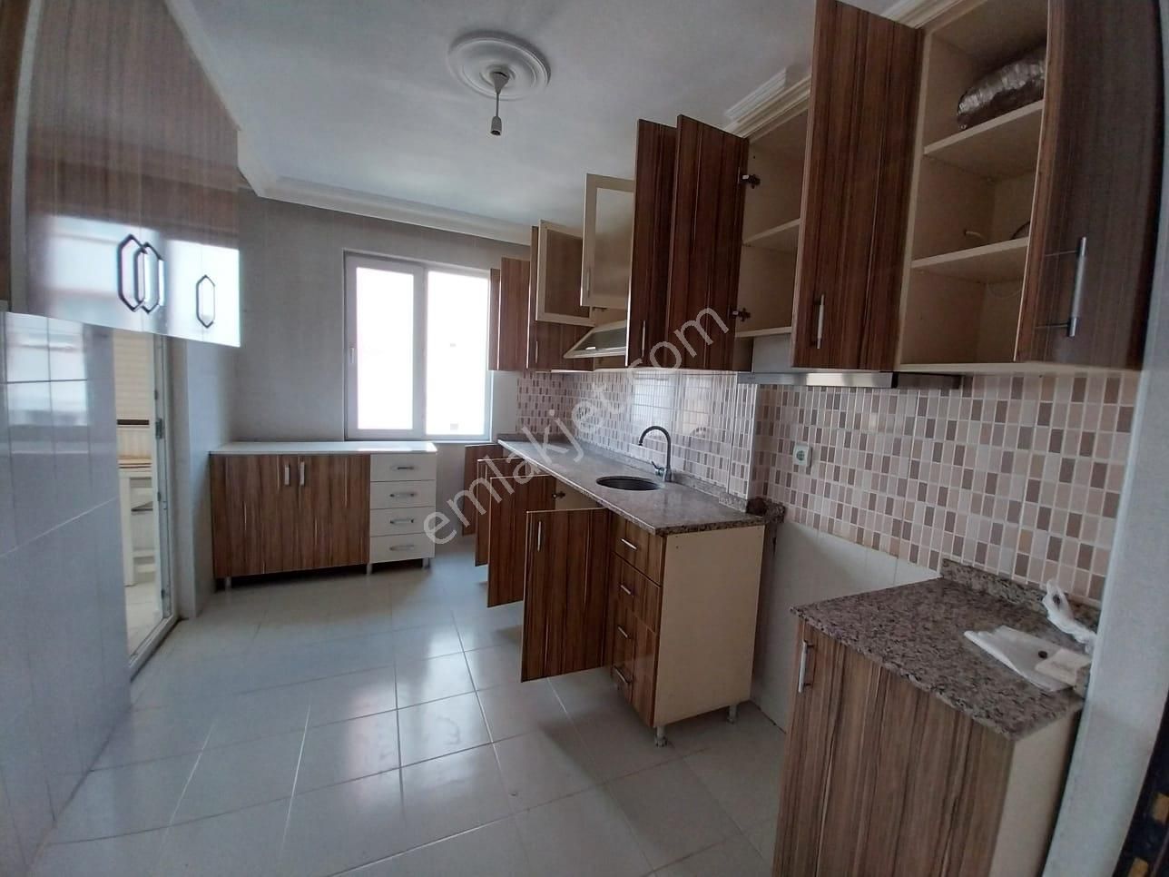 Varsak Karşıyaka Mah 3+1 Site İçi Asansörlü 2. Ara Kat Daire