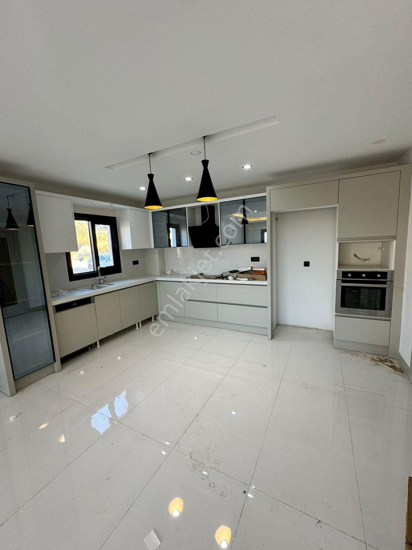 Kuşadasında Yeni Satılık Deniz Manzaralı Doğalgazlı Lüks Daireler - Görsel 17