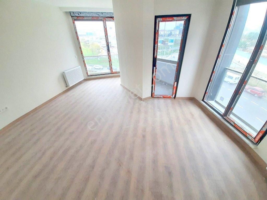 Kaçmaz'dan Küçükyalı Metro'da 3+1 Yeni Bina Ön Cephe - Görsel 4