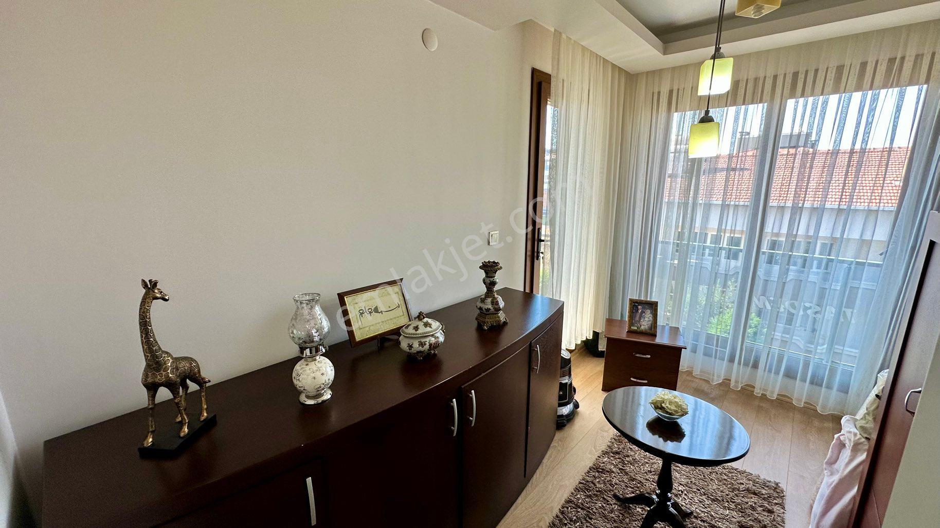 Menderes Kemalpaşa Mahallesinde Satılık Kusursuz 3+1 Daire - Görsel 26
