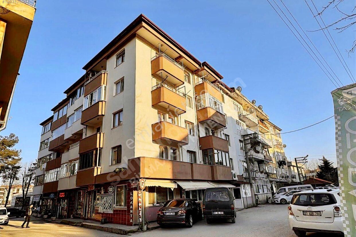 Azmimilli Mah. Merkezde Geniş Satılık Daire