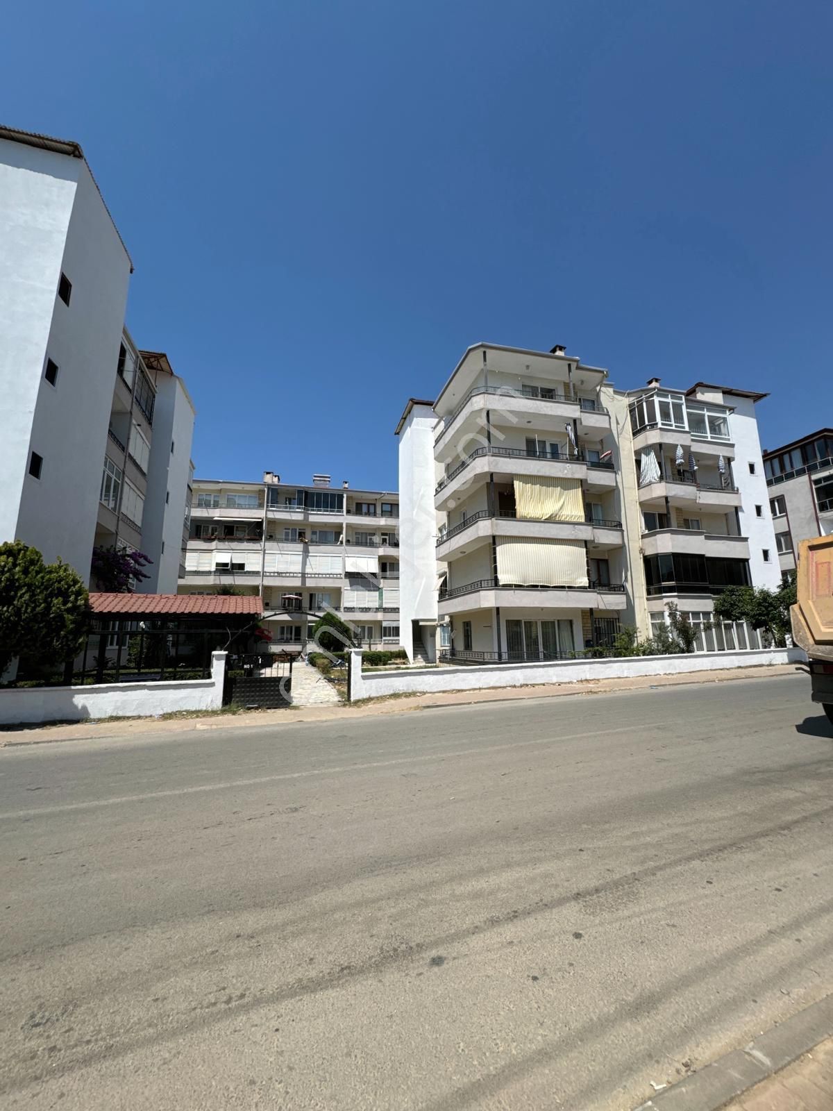 İskele Merkez'de Site İçinde Satılık Köşe Daire. - Görsel 3