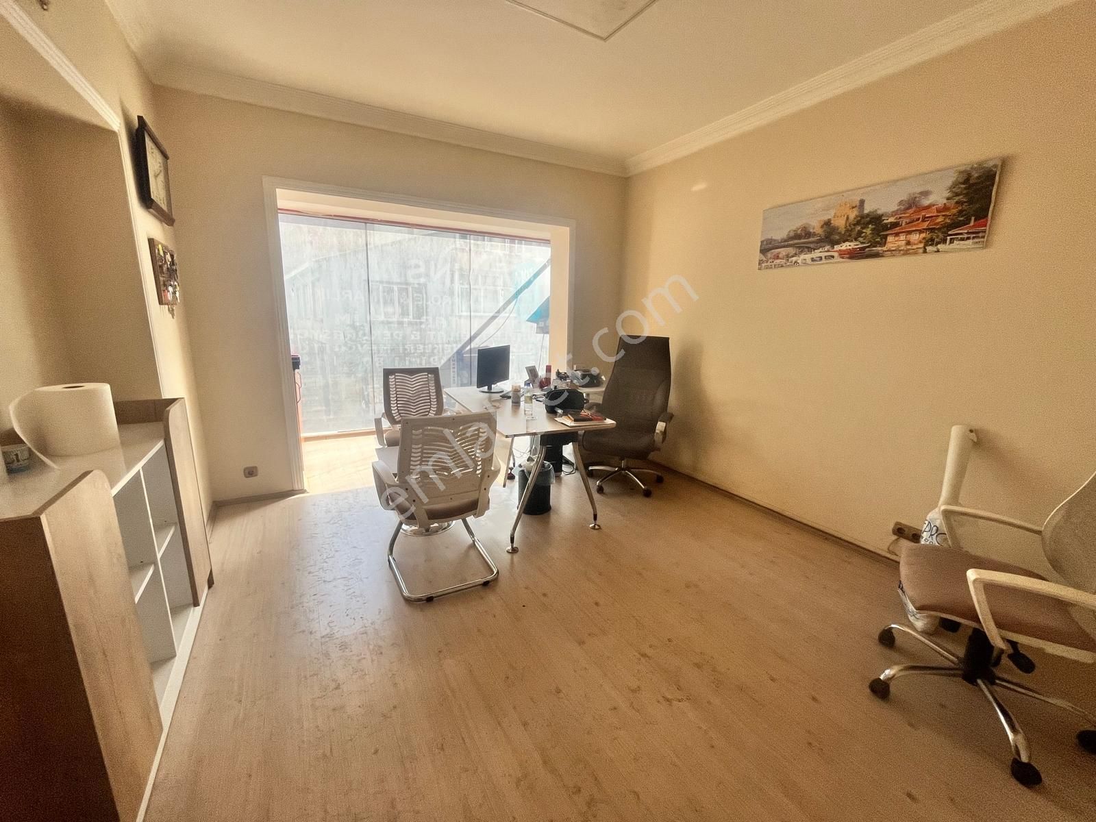 Gültepede Talatpaşa Caddesinde 3+1 120m2 Her İşe Uygun Muhteşem İşyeri