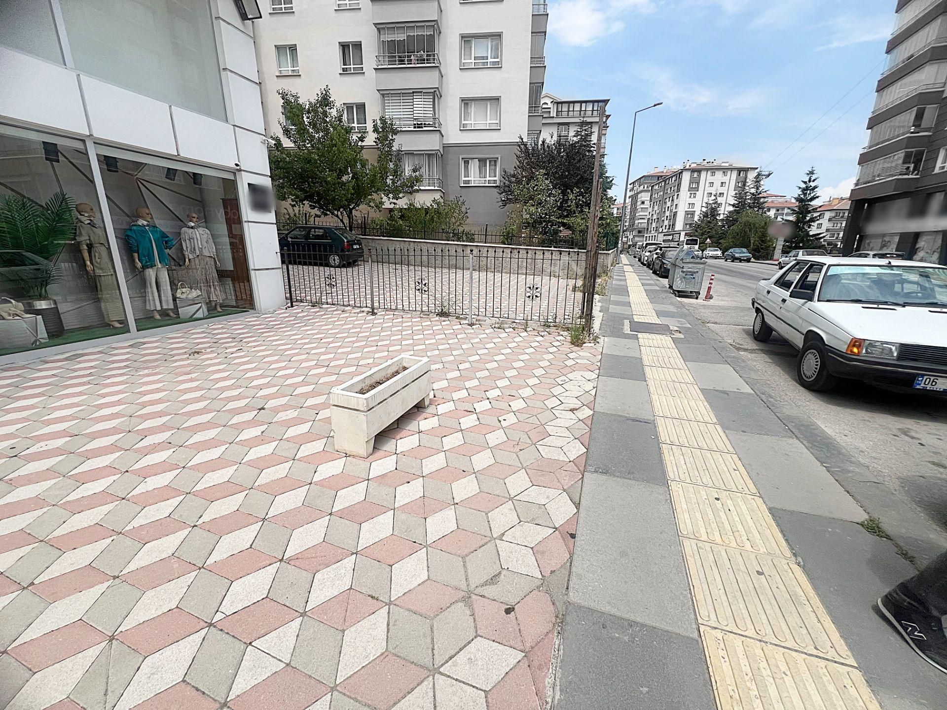 Sorgun Cadde De Geniş Vitrin Ön Cephe Hazır Kiracılı Yatırımlık - Görsel 4