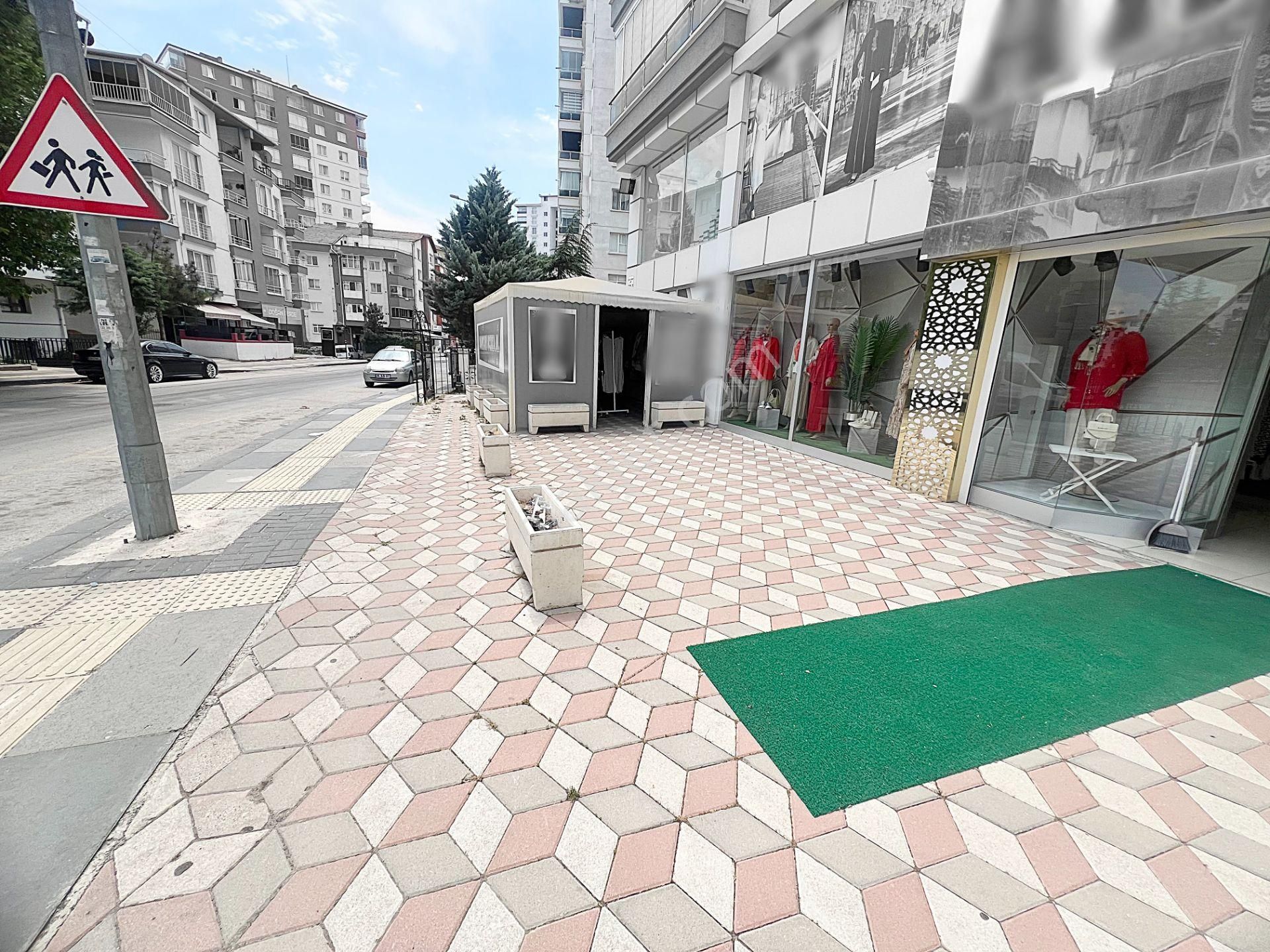 Sorgun Cadde De Geniş Vitrin Ön Cephe Hazır Kiracılı Yatırımlık - Görsel 3