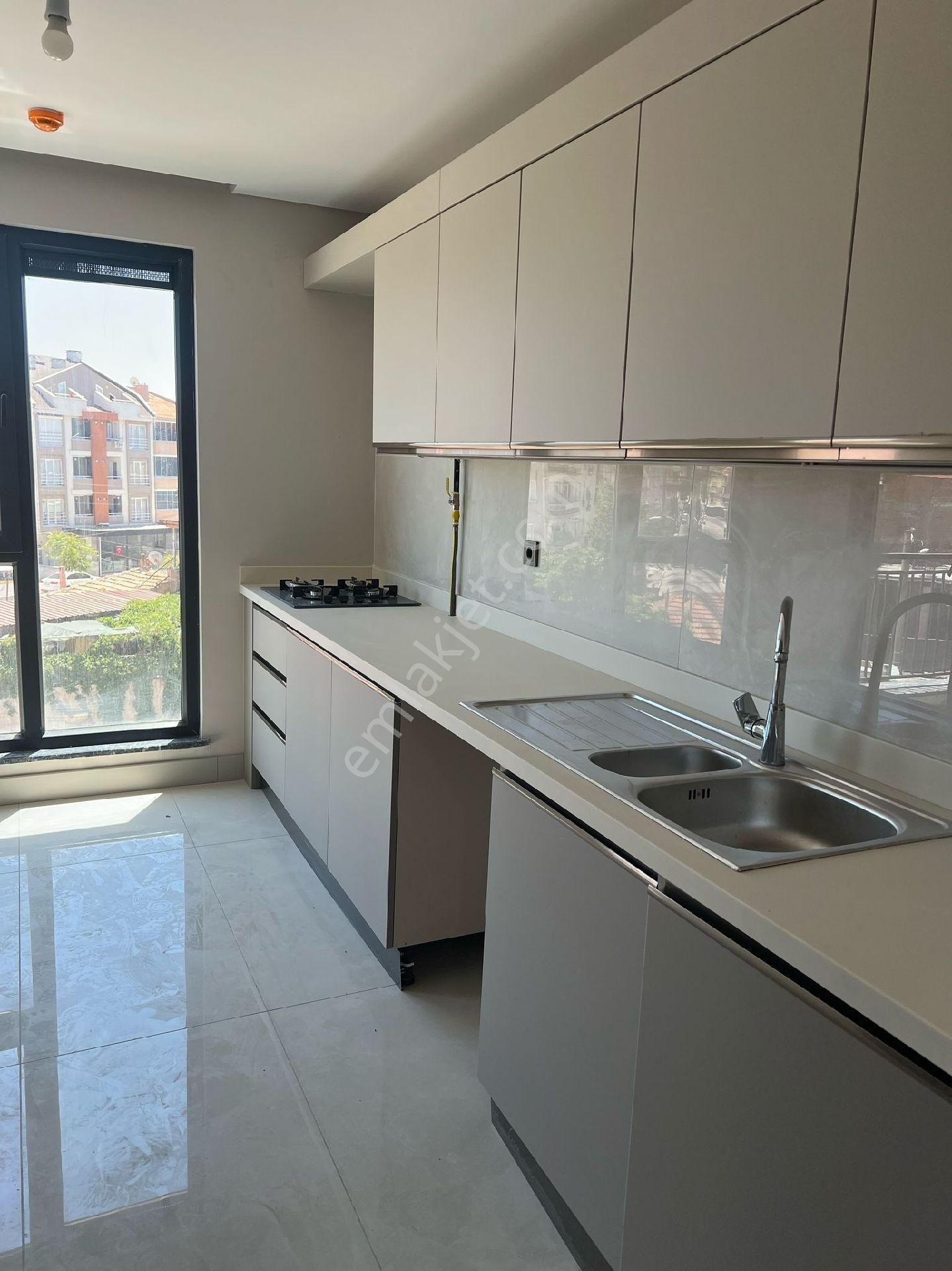 Balıkesir Altıeylül Emlak Konutlarında Kiralık 3+1 Ara Kat Daire