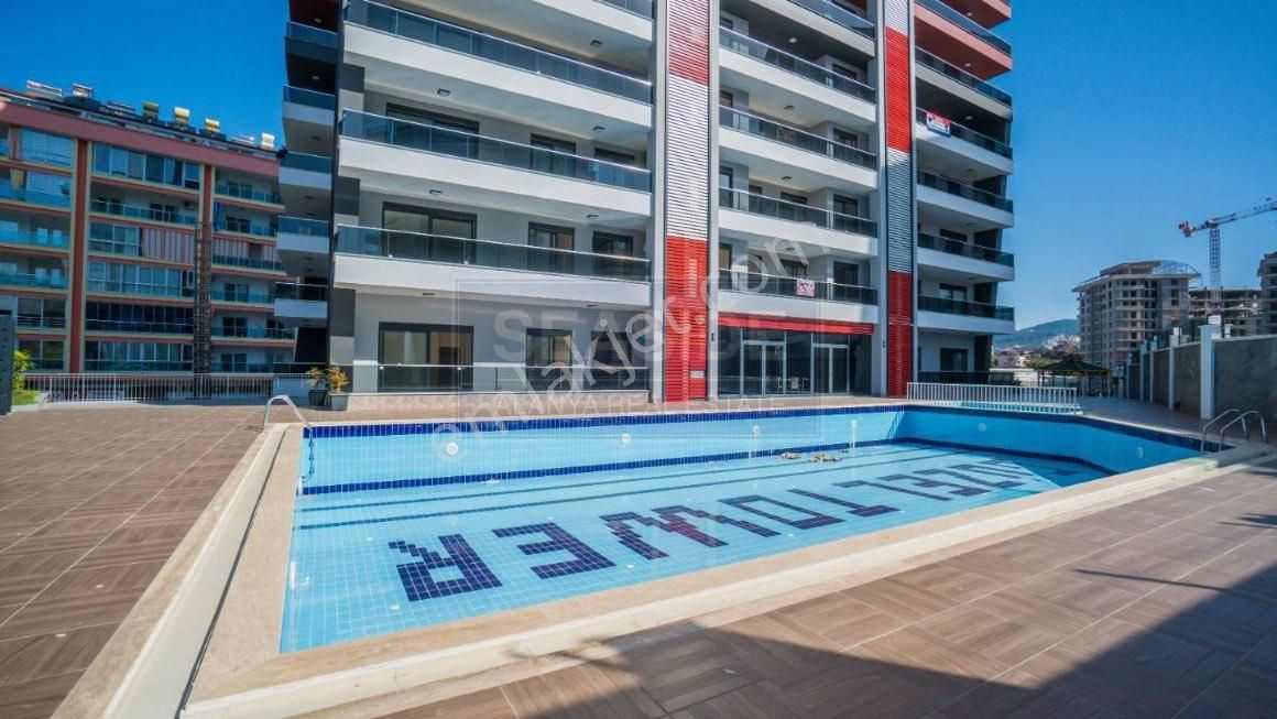 Mahmutlar’da Acil Satılık 3+1 160m2 Ayrı Mutfak Daire