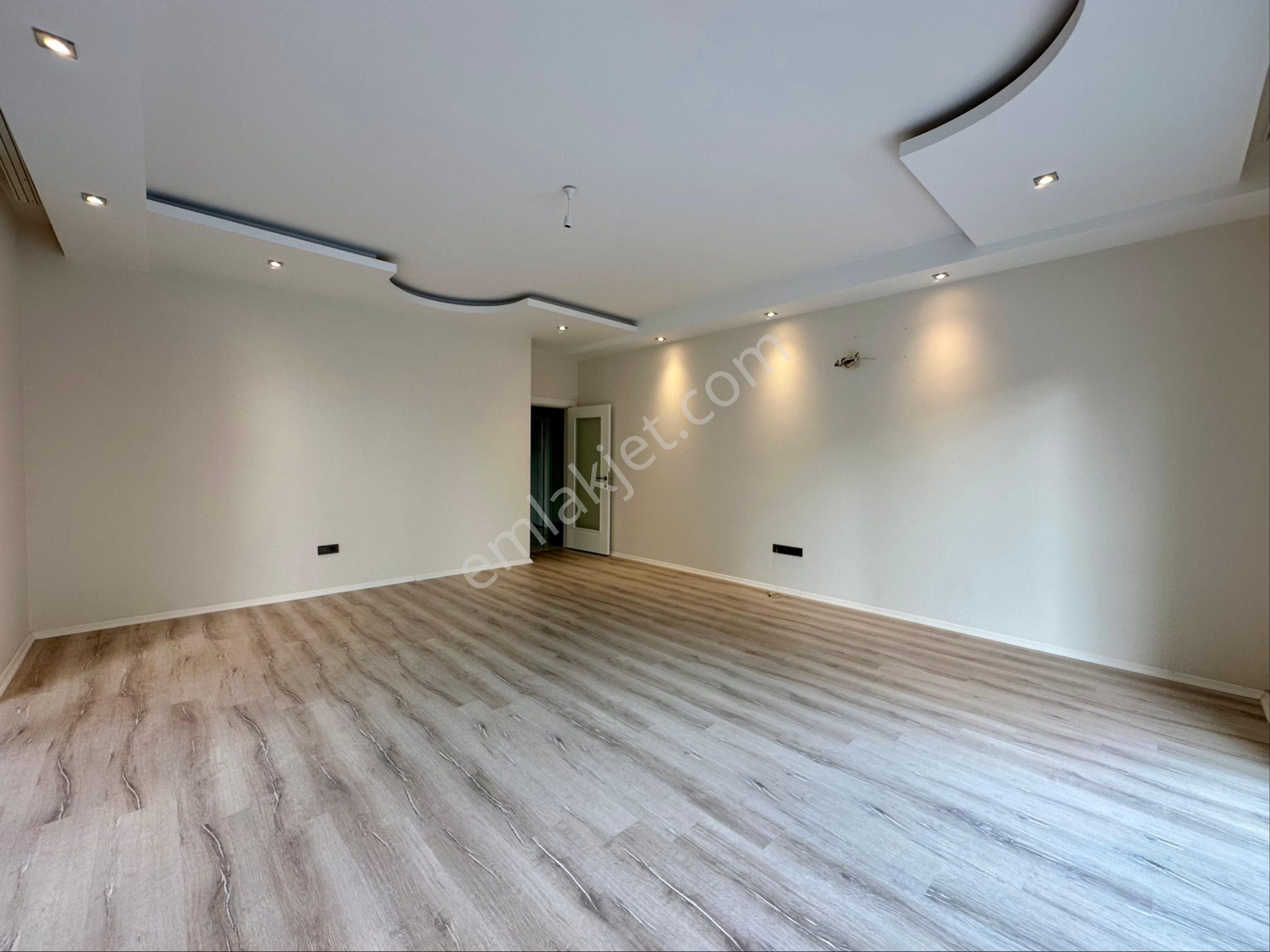 Mahmutlar’da Acil Satılık 3+1 160m2 Ayrı Mutfak Daire - Görsel 15