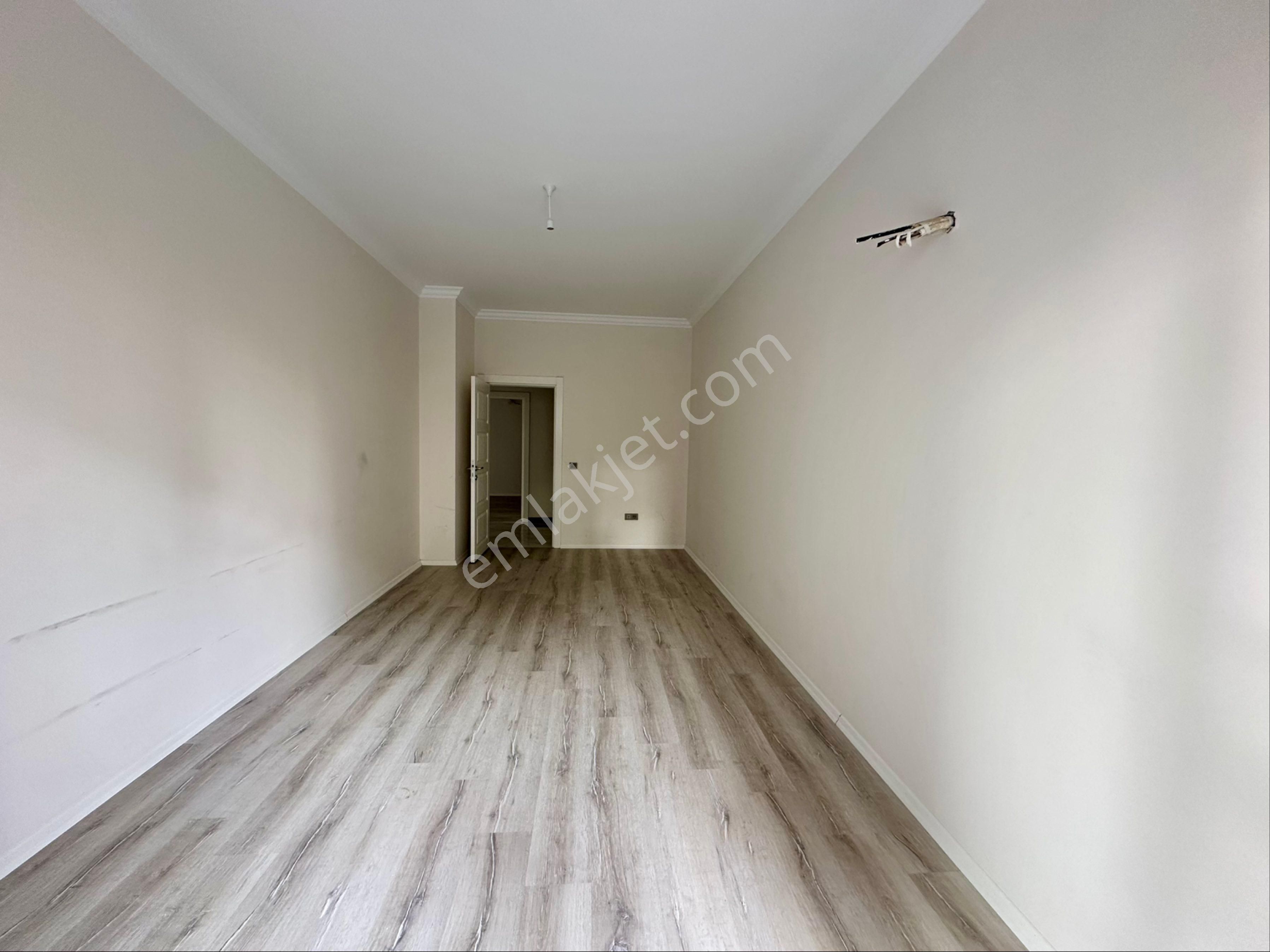 Mahmutlar’da Acil Satılık 3+1 160m2 Ayrı Mutfak Daire - Görsel 19