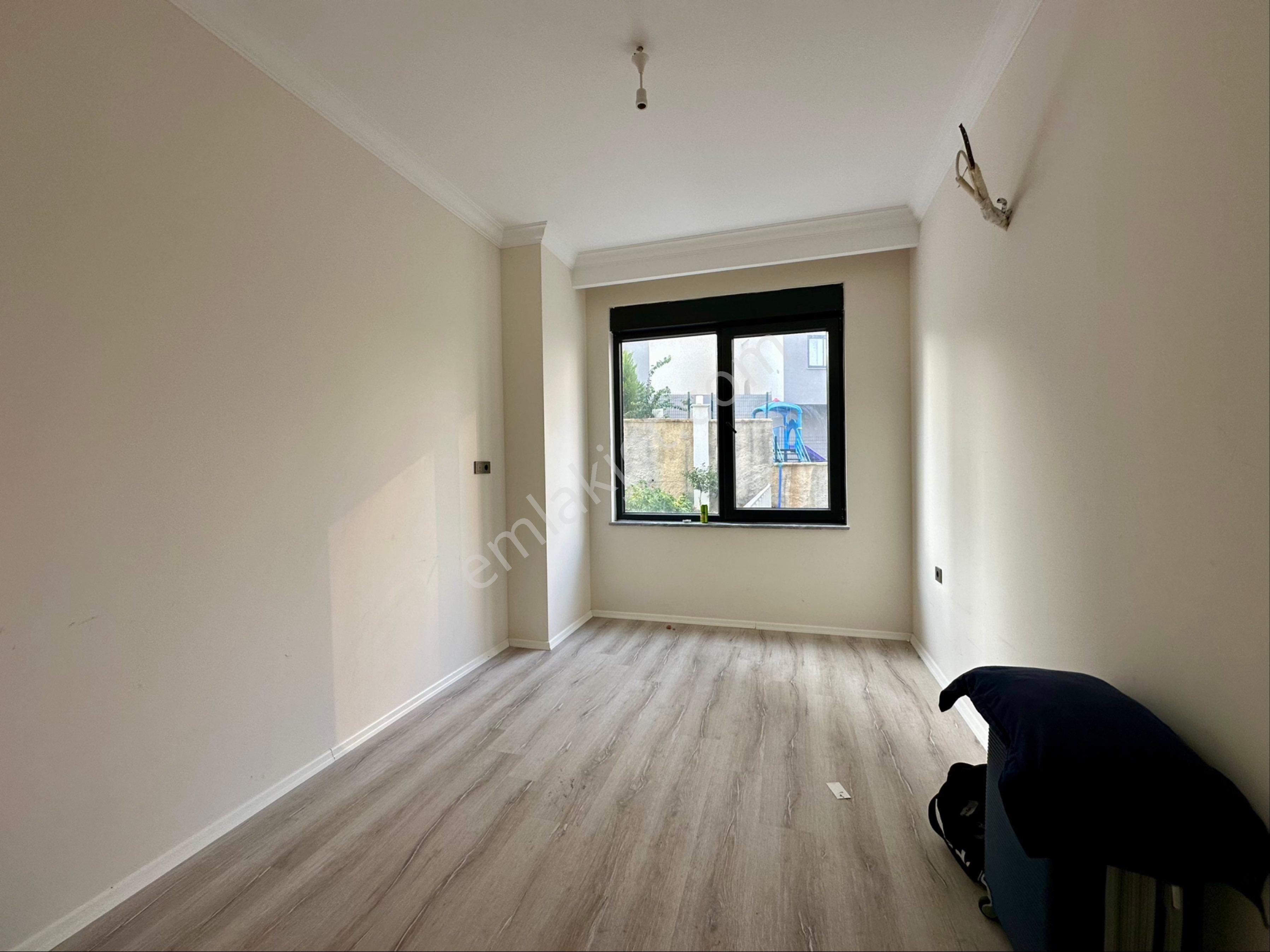 Mahmutlar’da Acil Satılık 3+1 160m2 Ayrı Mutfak Daire - Görsel 13