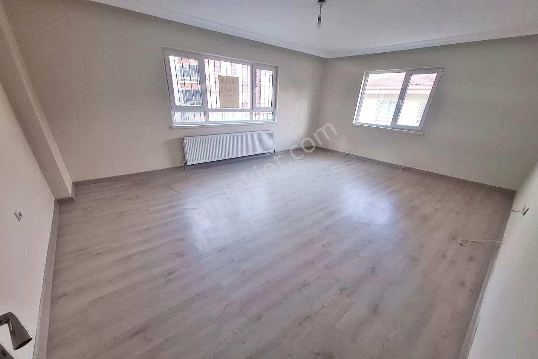 Yayla'da 4+1 Asansörlü 170m2 Kot1'de Balkonlu Satılık Daire - Görsel 10