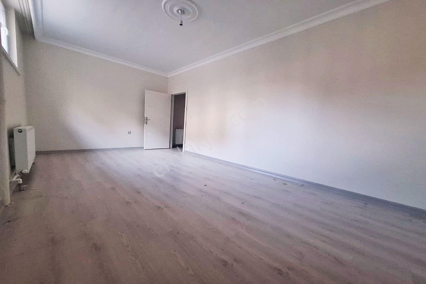 Yayla'da 4+1 Asansörlü 170m2 Kot1'de Balkonlu Satılık Daire - Görsel 21