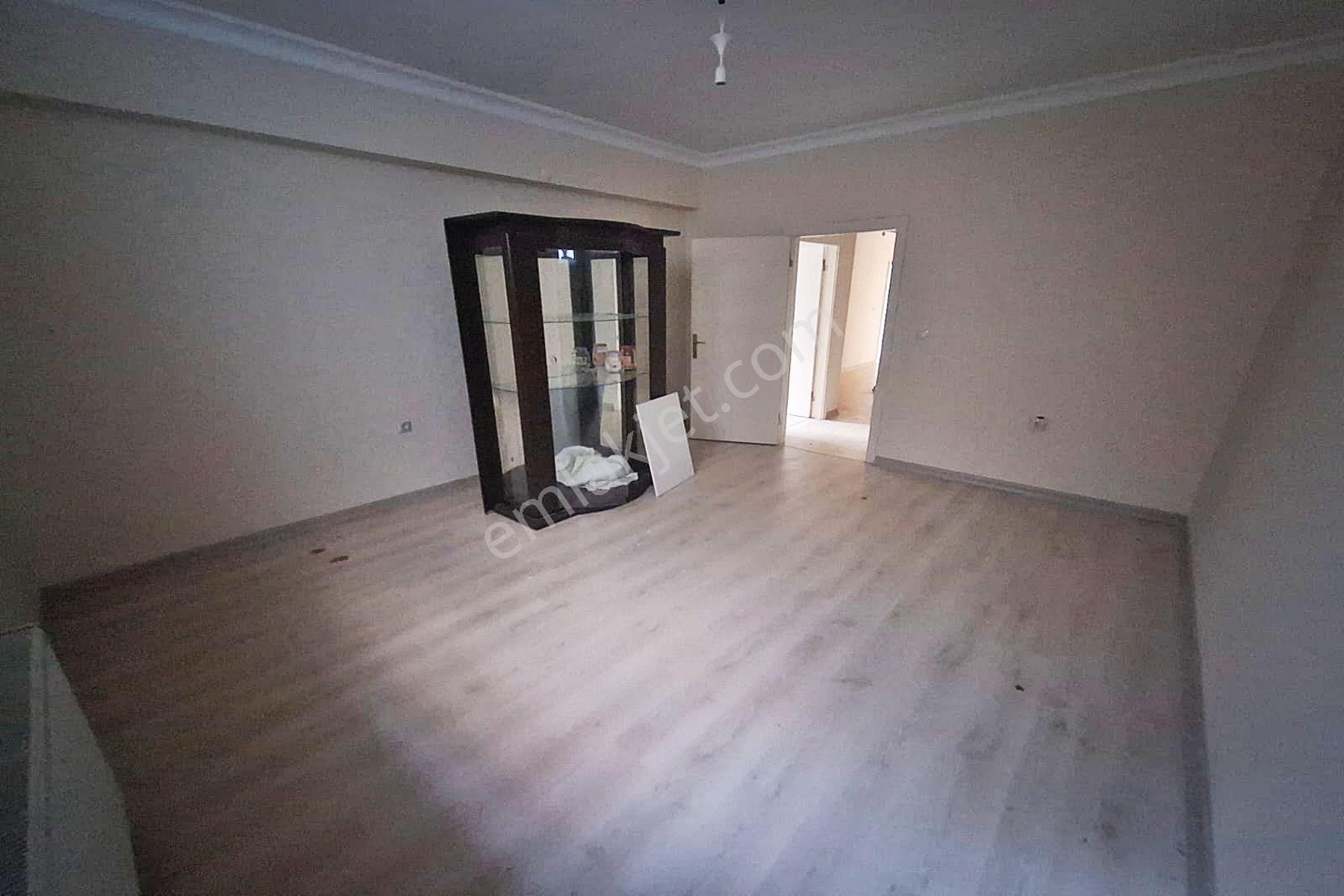 Yayla'da 4+1 Asansörlü 170m2 Kot1'de Balkonlu Satılık Daire - Görsel 26