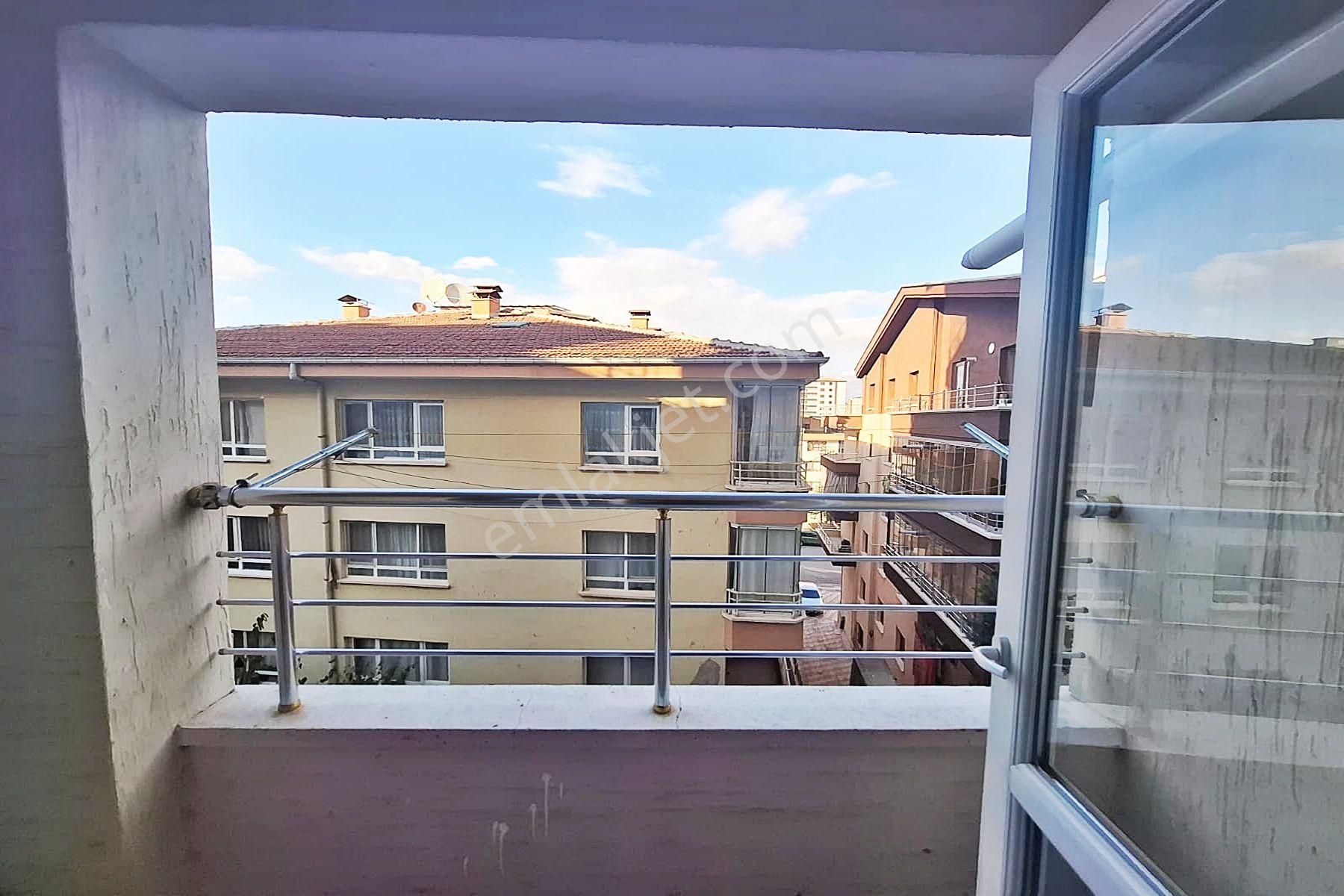 Yayla'da 4+1 Asansörlü 170m2 Kot1'de Balkonlu Satılık Daire - Görsel 8