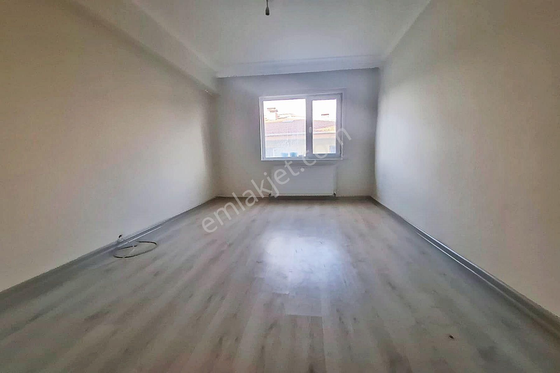 Yayla'da 4+1 Asansörlü 170m2 Kot1'de Balkonlu Satılık Daire - Görsel 15