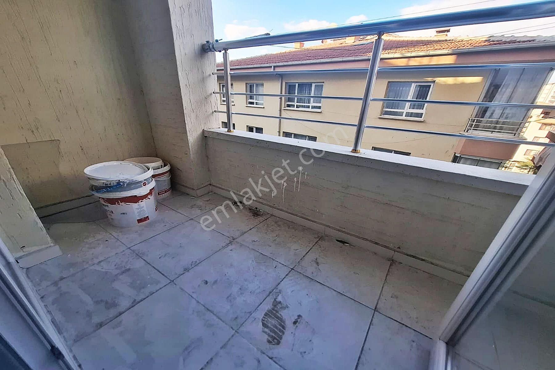 Yayla'da 4+1 Asansörlü 170m2 Kot1'de Balkonlu Satılık Daire - Görsel 6