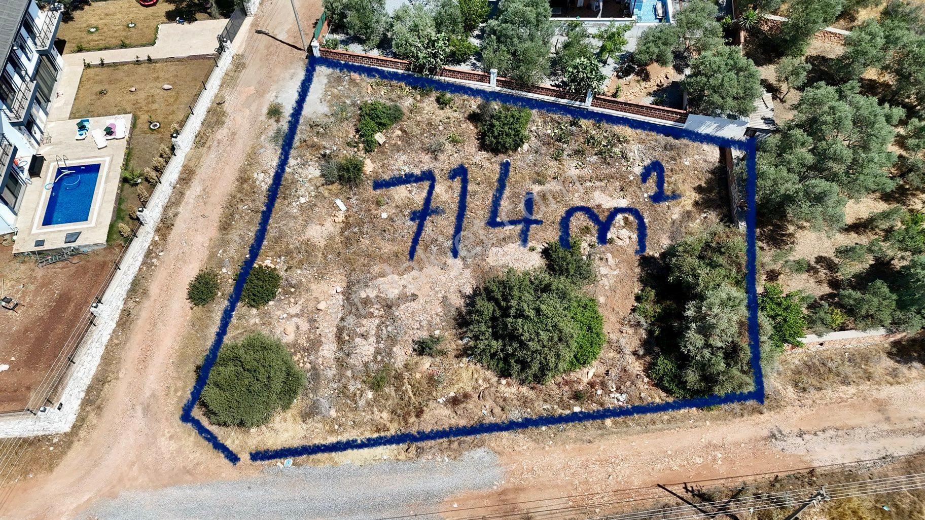 Didim Yeşiltepede Satılık Köşe Arsa
