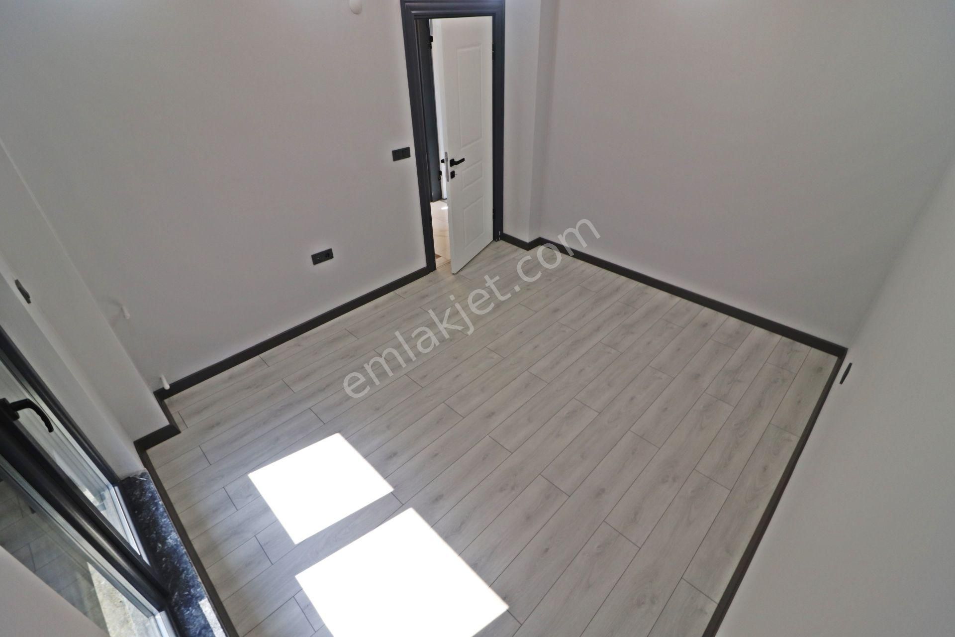 Irmaksudan Zeytinli De Doğa Manzaralı Şık Tasarım 6+1 Villa - Görsel 22