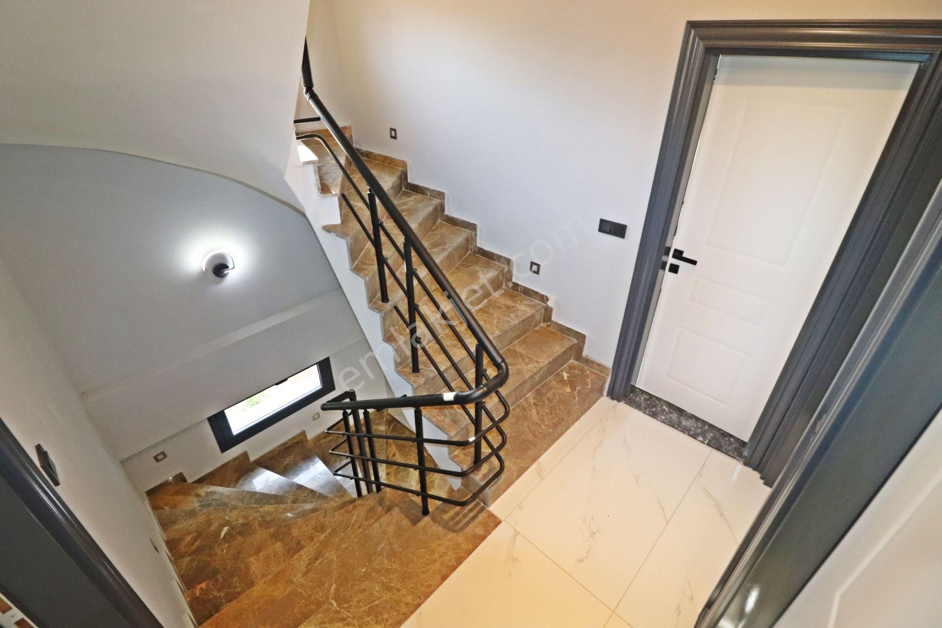 Irmaksudan Zeytinli De Doğa Manzaralı Şık Tasarım 6+1 Villa - Görsel 27