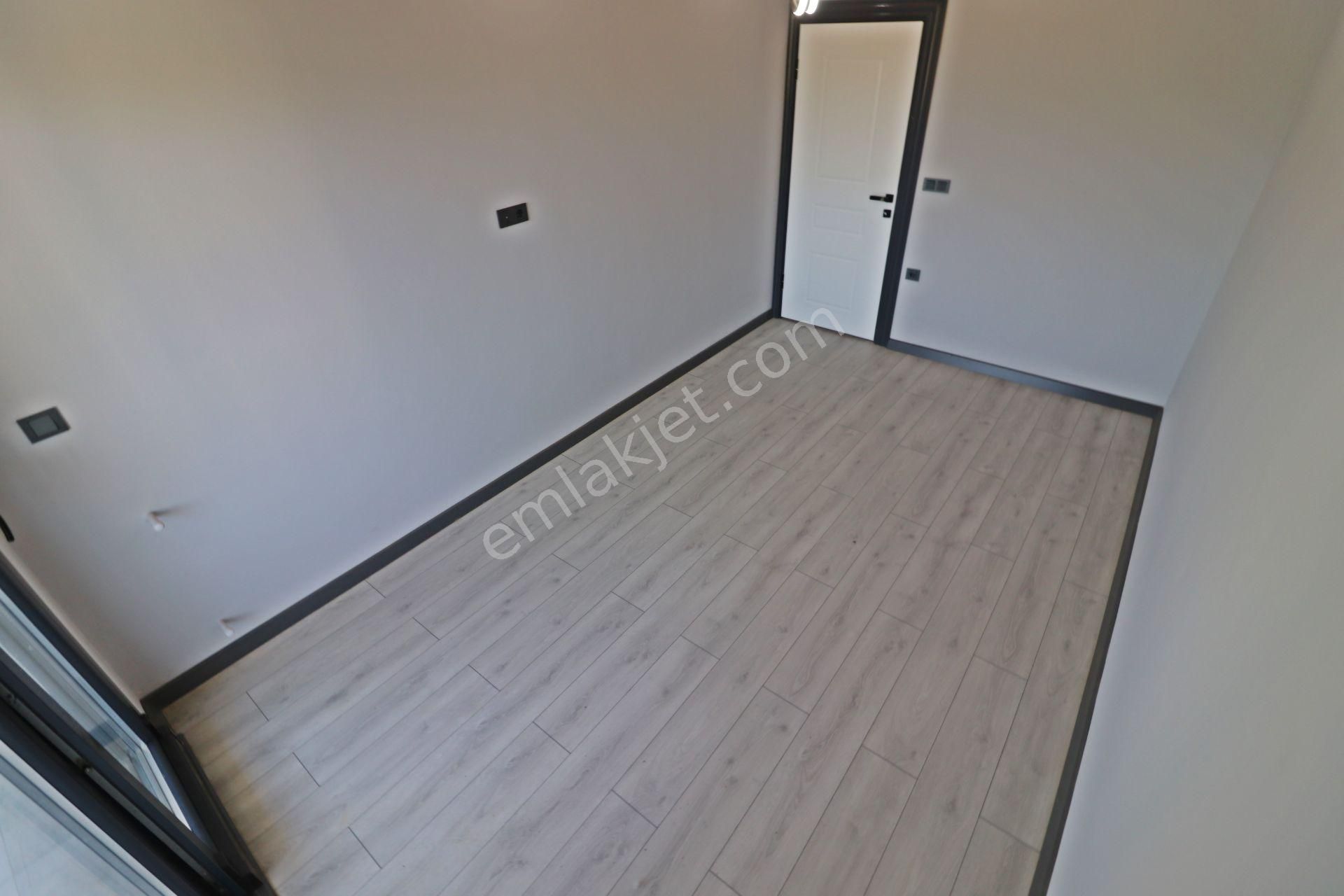 Irmaksudan Zeytinli De Doğa Manzaralı Şık Tasarım 6+1 Villa - Görsel 25