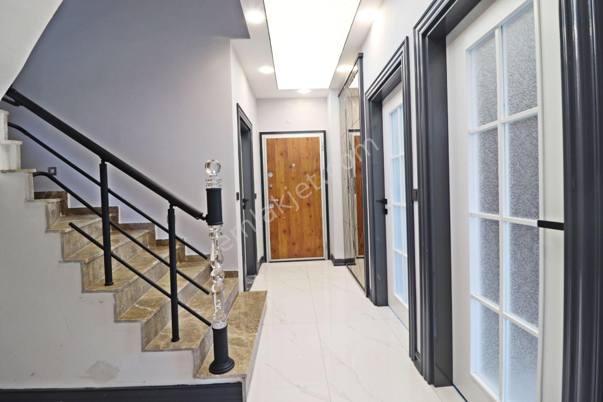 Irmaksudan Zeytinli De Doğa Manzaralı Şık Tasarım 6+1 Villa - Görsel 20