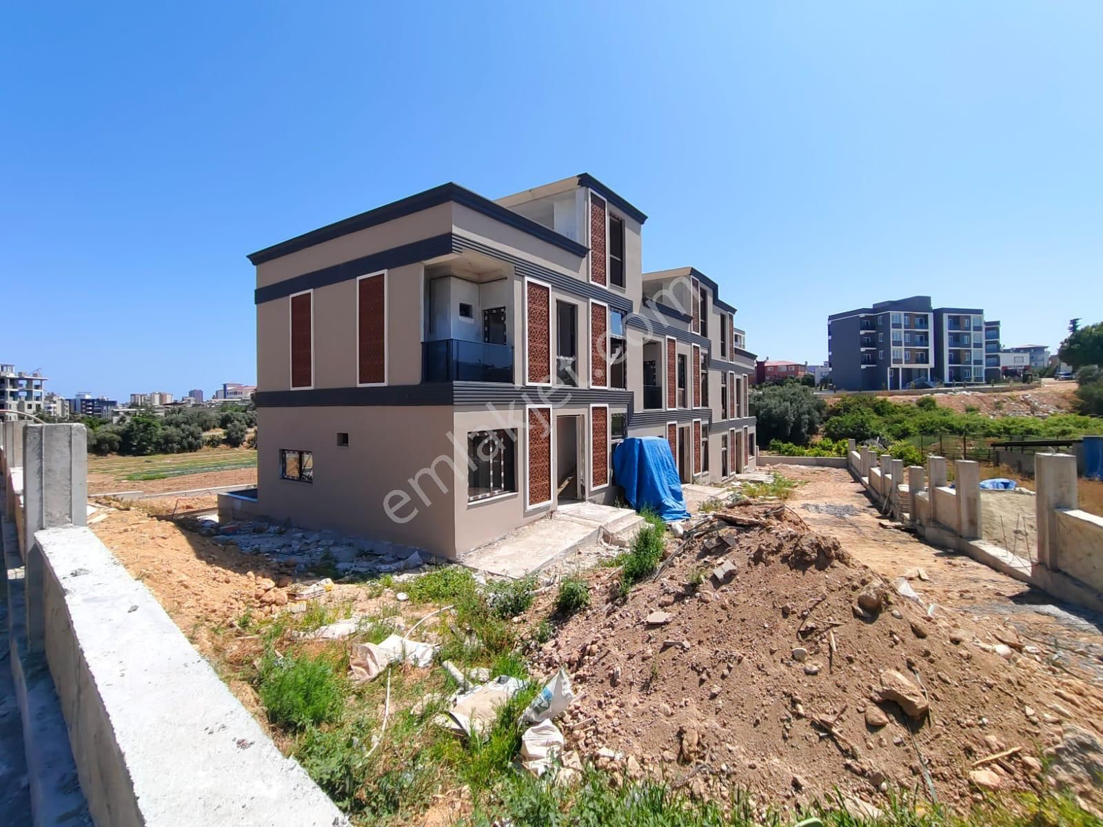 Derya Emlak'tan Kuyuluk 'ta Acil Satılık 3 Adet Villa