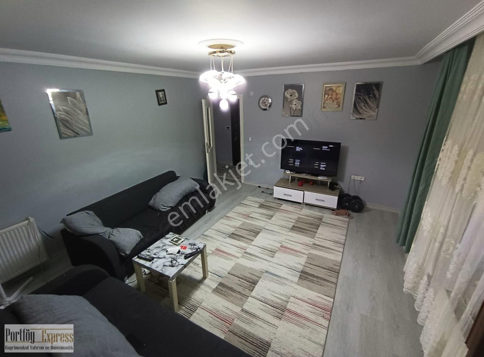 İnönü Mahallesi 2+1 80 Mt2 Metroya Yakın
