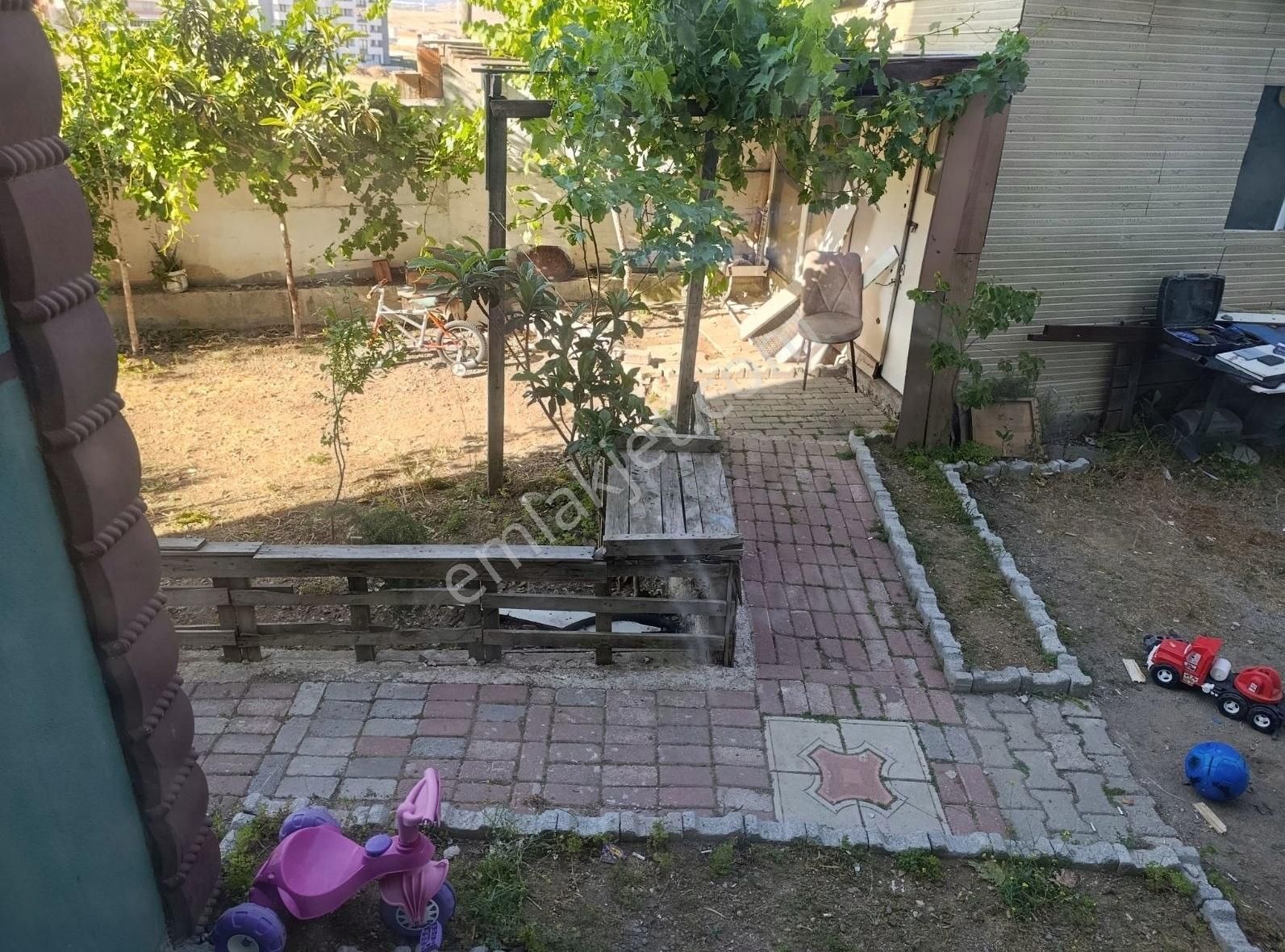 Örnek Kent De Çok Geniş 2+1