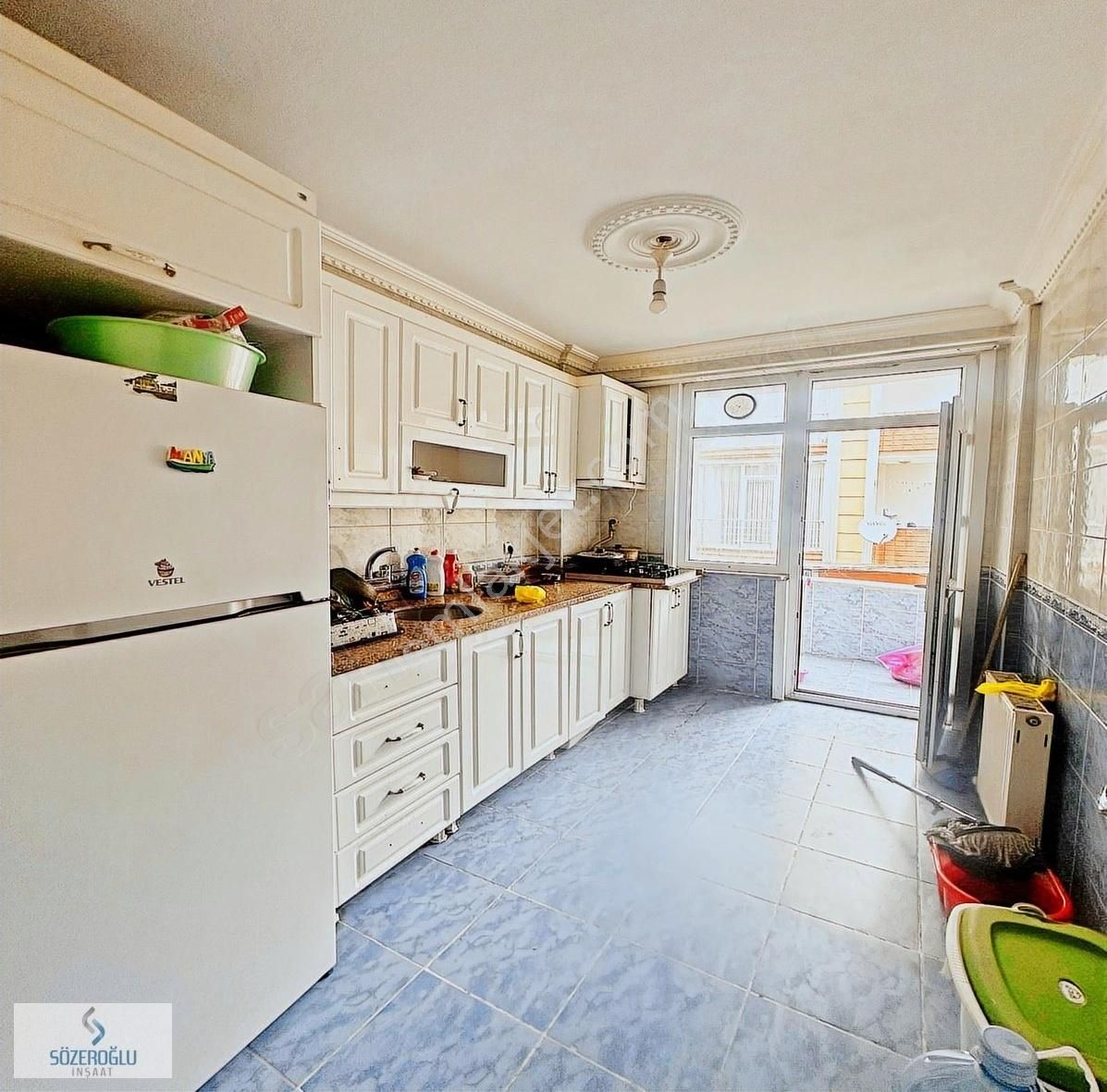 Esenyurt Kıraç Hürriyet Mahallesinde 2.kat 2+1 120m2 3.290.000tl