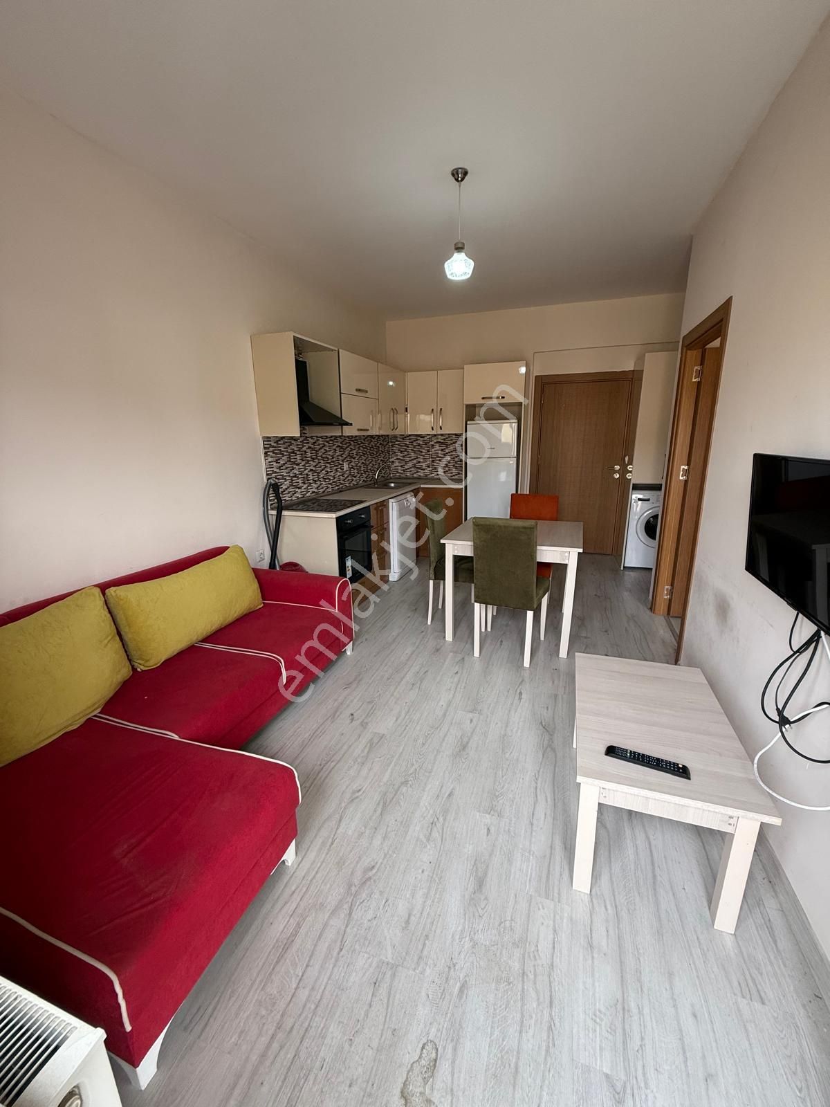 Kat Mülkiyetli Üniversiteye Yakın Eşyalı Satılık 1+1 Daire