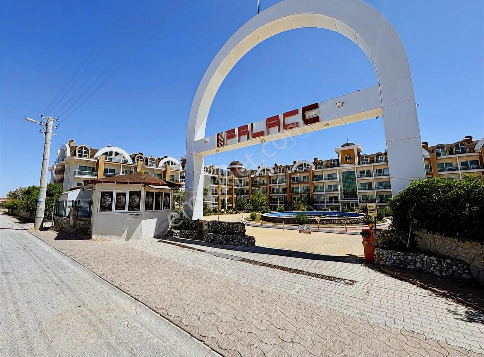Özlem Yardımcı'dan Studio Palace'da Kiralık Eşyalı 1+1 Daire
