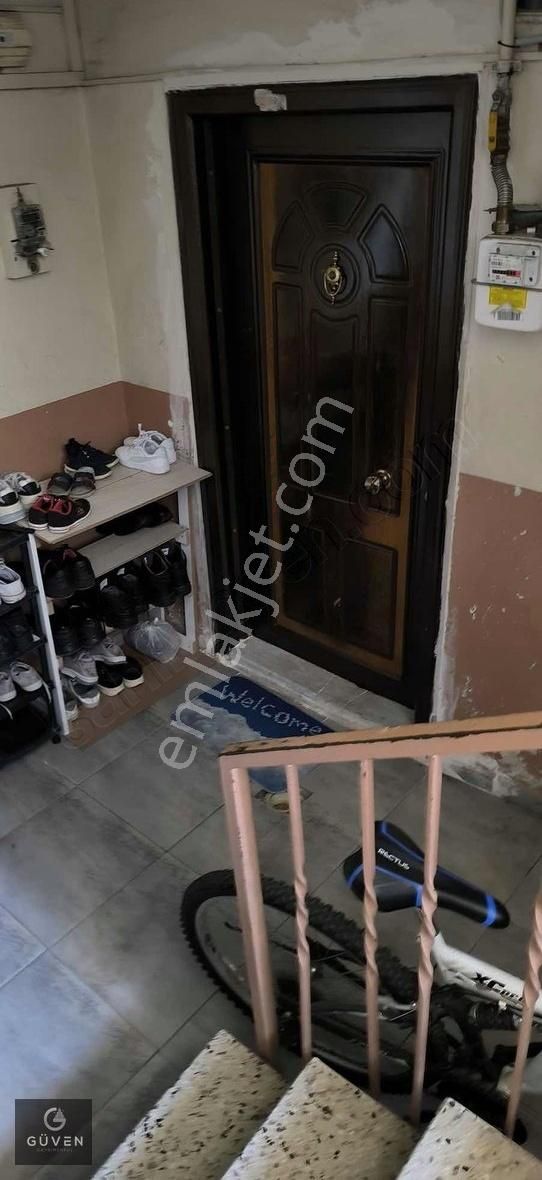Cumhuriyet Mah 3+1 Düz Giriş 130 M2